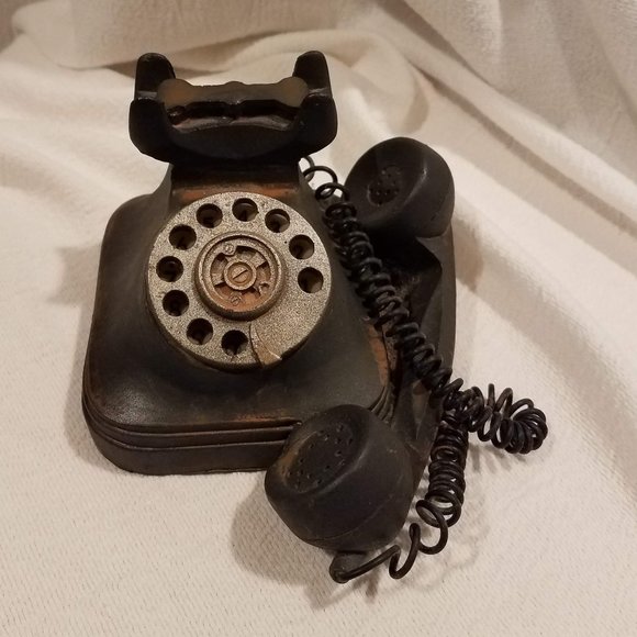 Other - Vintage Telephone Resin Figurine